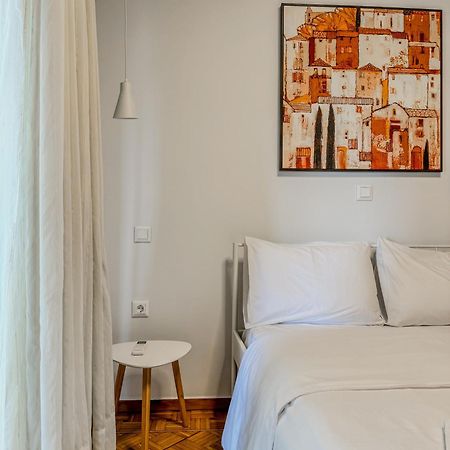 Apartment Near Metro + Port Пірей Екстер'єр фото